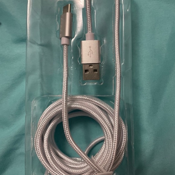 iessentials 10ft durable fast charge usb-c cable for android phones and tablets - Picture 4 of 5